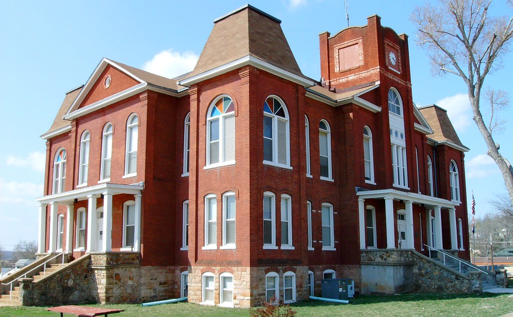 Ripley County Doniphan Missouri infamous Courthouse