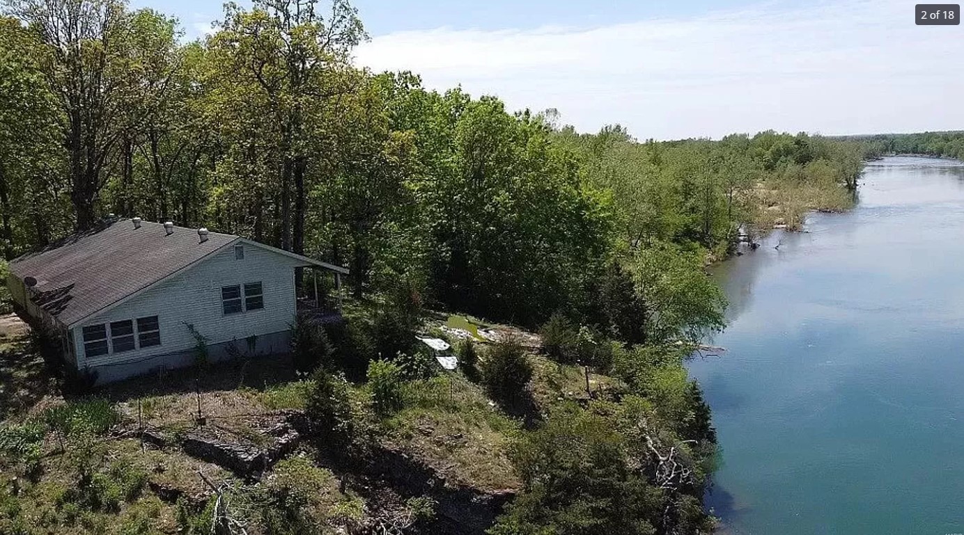 Scenic Riverfront Home Auction Doniphan MO